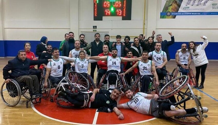 Amedspor tekerlekli sandalye basketbol takımı 1. Lig’e yükseldi
