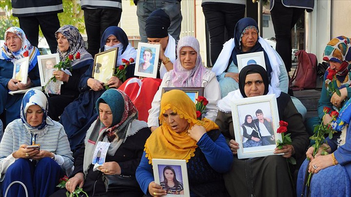 Diyarbakır annelerinden evladına kavuşan aile sayısı ise 42'ye yükseldi