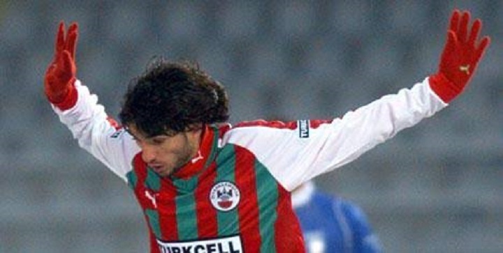 Diyarbakırlı yıldız futbolcu Burhan Eşer futbola veda etti