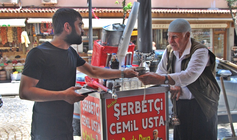 Diyarbakır'ın sokak lezzeti Meyan Şerbeti