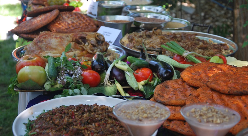 Diyarbakır’ın yöresel lezzetleri tadıldı