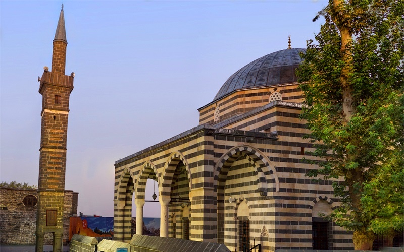 Dört Ayaklı Minare restore edilecek