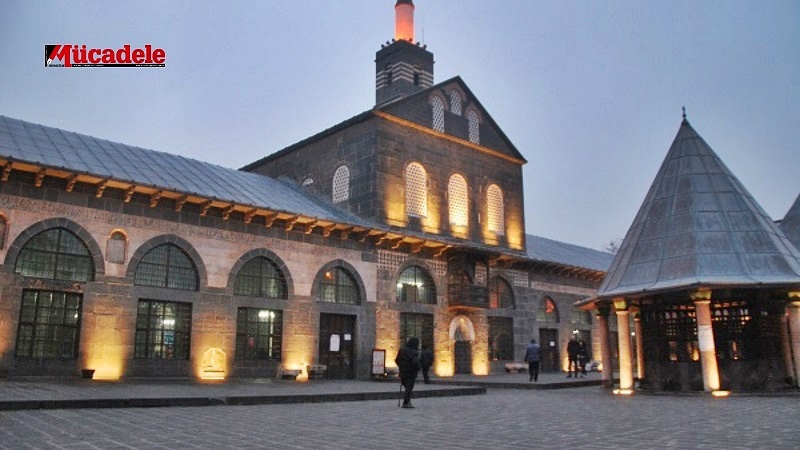 Diyarbakır Ulu Camii Kaç Yıllık Ne Zaman Cami Oldu