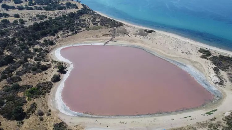 'Kalpli Göl' Güzelliğiyle Mest Etti 2