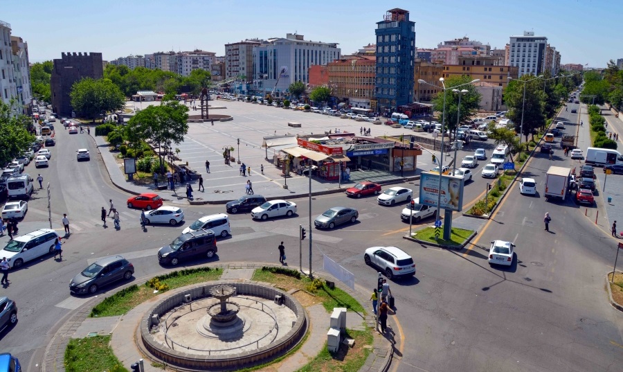 Dağkapı Şeyh Said Meydanı Sur Yenişehir Trafik Araç Diyarbakır