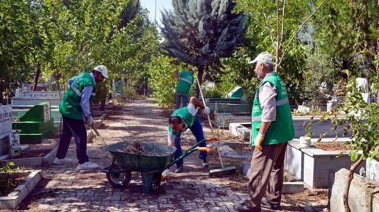 Diyarbakır’da Bir Ilk! Belediye Mezarlıklar Için Ekip Kurdu