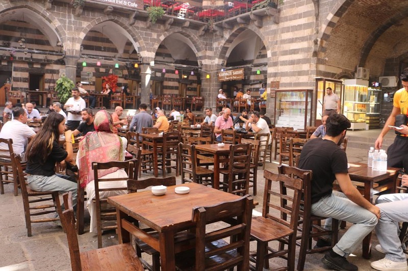 Hasanpaşa Hanı Diyarbakır Tarih Turist Ziyaretçi