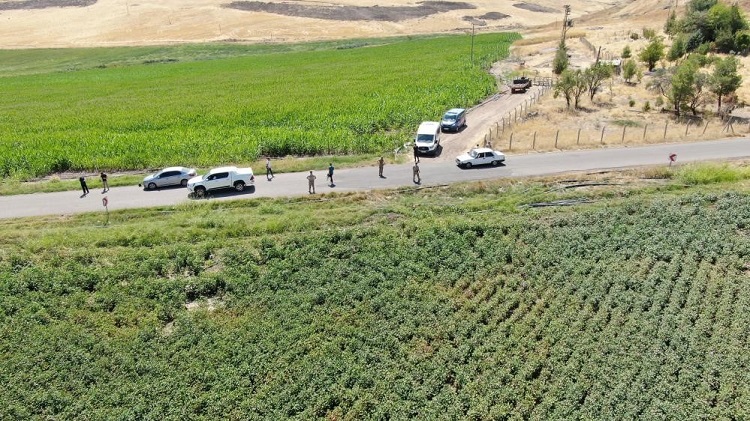 Kayıp Narin Güran Için Yüzlerce Araç Kontrol Edildi