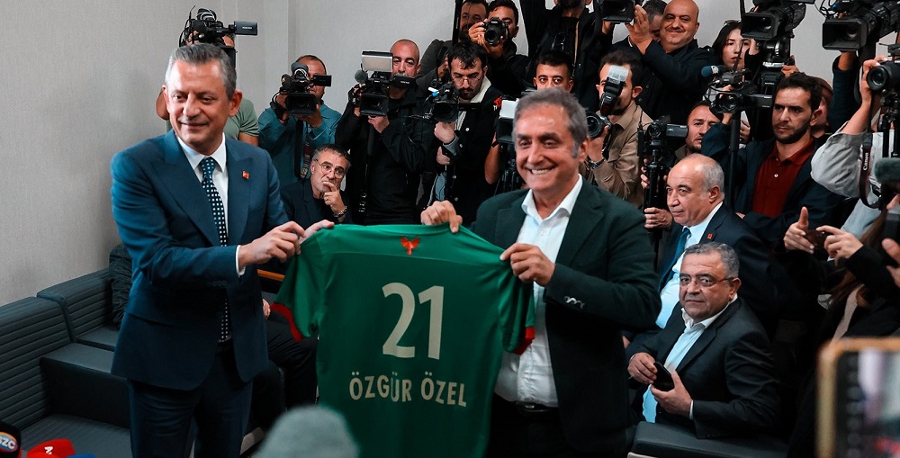 Amedspor Yönetimi Özgür Özel’den Destek Istedi!