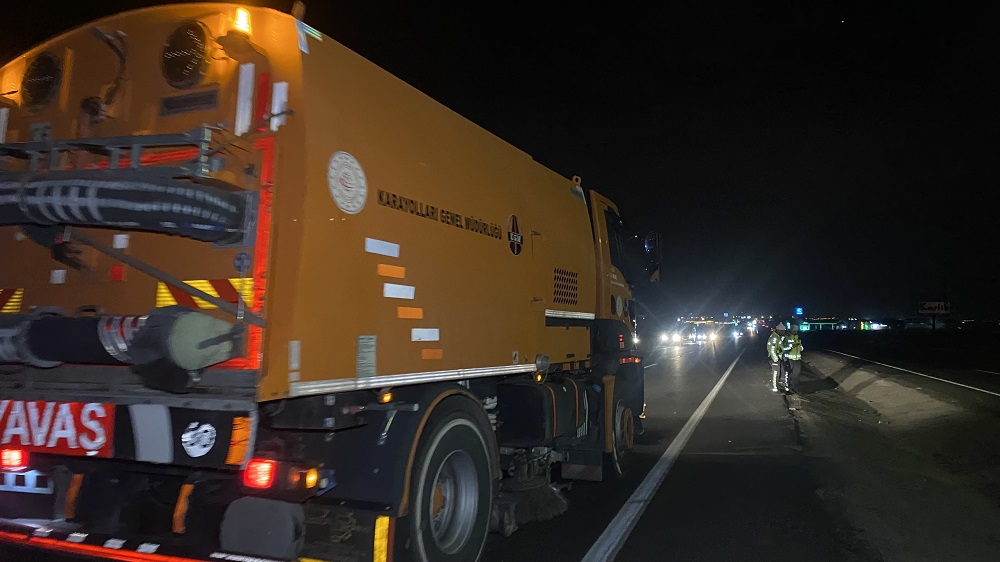 Diyarbakır’da Feci Kaza Vücudu Ikiye Bölündü