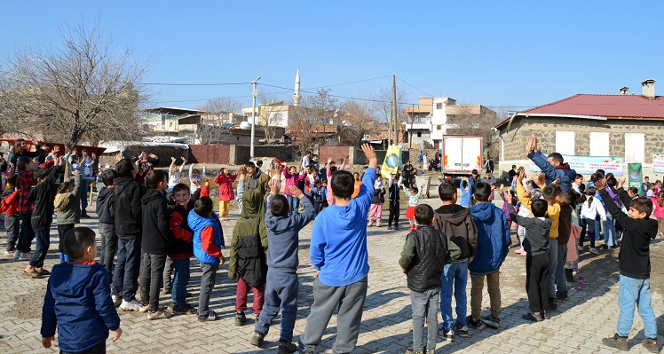 Diyarbakır Büyükşehir Çocuklar Için Mahallelere Indi-1