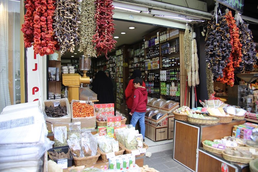 Geçmeyen Öksürük Ve Salgından Dolayı Aktarlara Talep Arttı