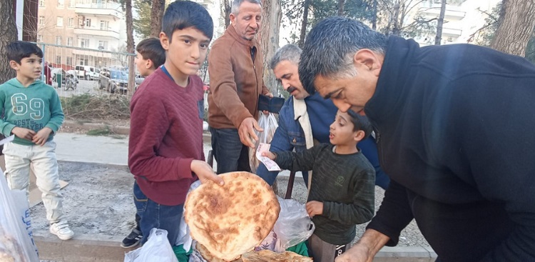 çocuk-diyarbakır-ekmek tandır