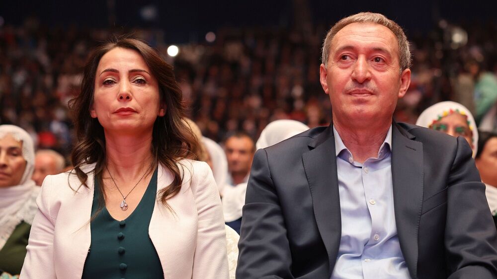 POLİTİKA