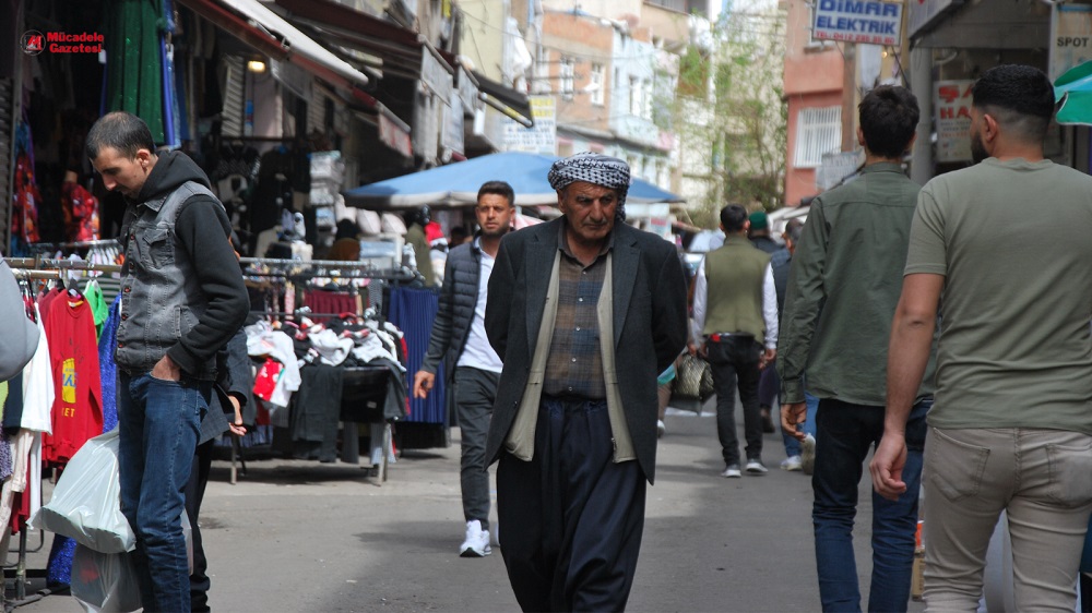 Diyarbakır Bağlar Pazar Kalabalık