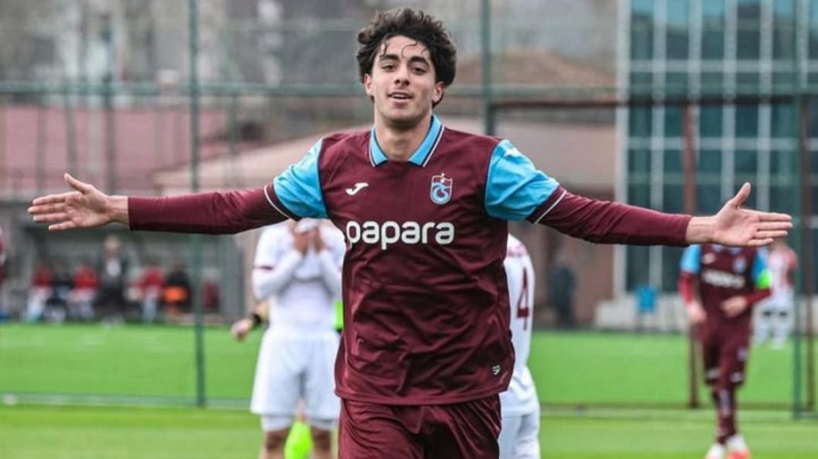 Diyarbakırlı Futbolcu Trabzonspor'da Göz Kamaştırıyor!Arda Öztürk