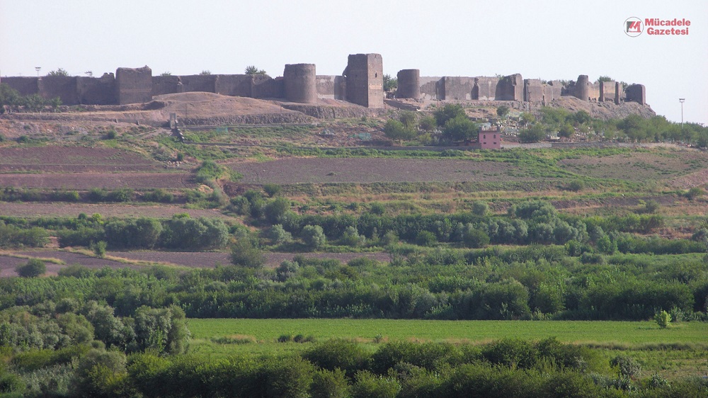 Diyarbakır Surları Ve Hevsel Bahçeleri