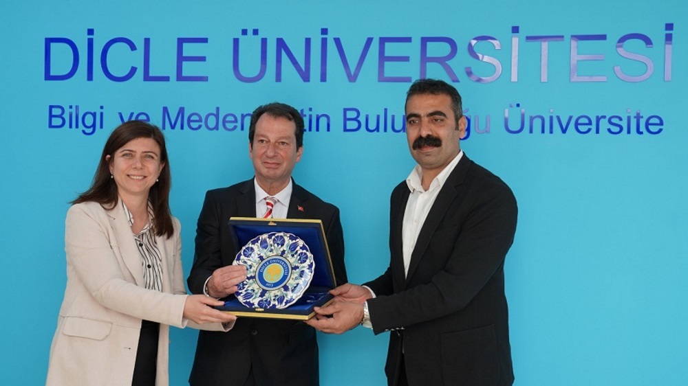 Diyarbakır’da Büyükşehir Üniversite Işbirliği “Kentin Gelişi