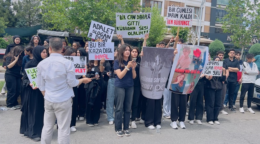 Diyarbakır’da Kübra Sofioğlu Tepkisi Bu Bir Kaza Değil, Ihmal...