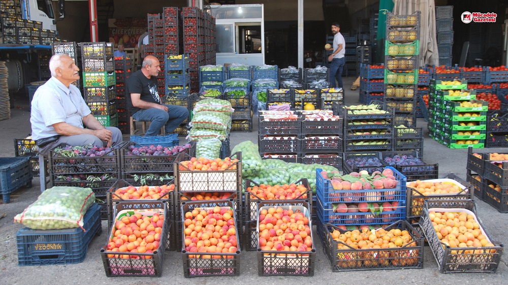 Diyarbakır’da Satılmayan Sebze Meyve Belli Oldu Kilosu 4,5 Lira!
