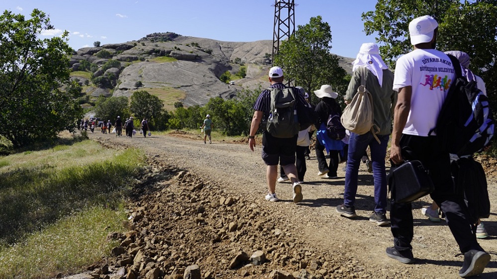 Diyarbakır’da Turizmin Yeni Gözdesi Olacak 18 Kilometrelik Yürüyüş Yapıldı-kefrun kalesi