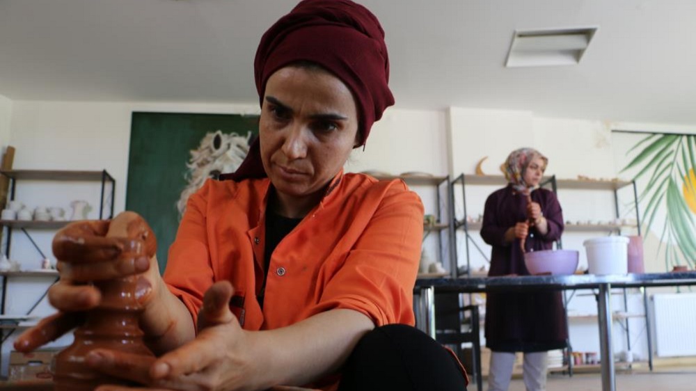 Diyarbakırlı Kadınları Buluşturan Kooperatif Ekmek Kapıları Oldu