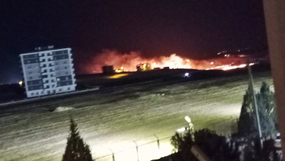 Diyarbakır'da Anız Yangınına Toma Müdahale Etti