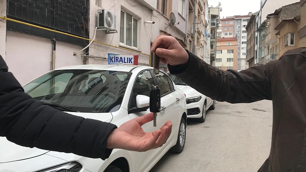 Diyarbakır’da Oto Kiralama Dolandırıcılığı 330 Milyon Liralık Vurgun
