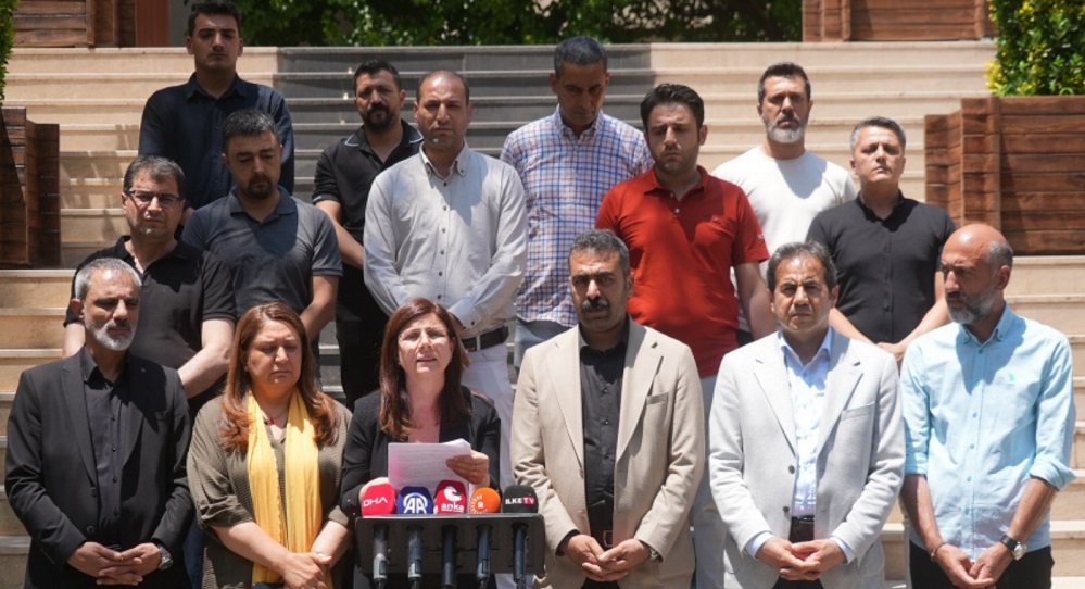Diyarbkır Büyükşehir Belediyesi Diyarbakır’daki Yangında Eksikler Tespit Edildi Ölüm Nedeni Belli Oldu!