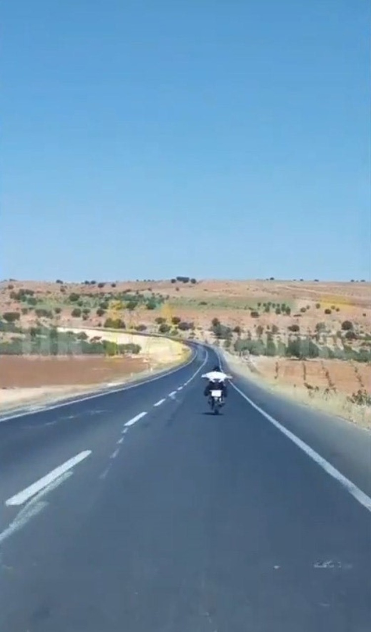 Şanlıurfa’da Motosikleti Öyle Bir Kullandı Ki Cezayı Kapısında Gördü!-1