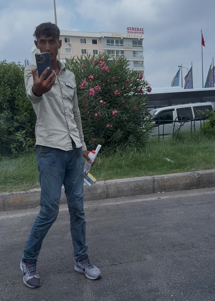 Cam Silenlerin Zorbalığı Pes Dedirtiyor Sürücüler Tepki Gösteriyor! (2)
