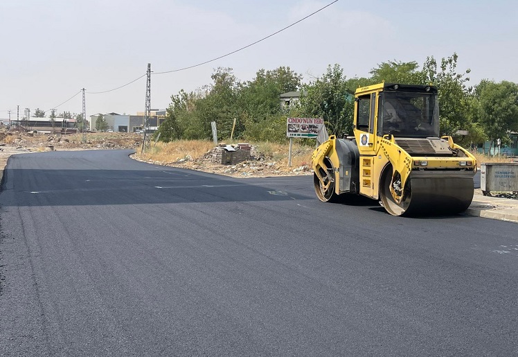 Diyarbakır’daki Cadde Yenileniyor Tam 3 Bin Metre Uzunluğunda Yol Çalışması