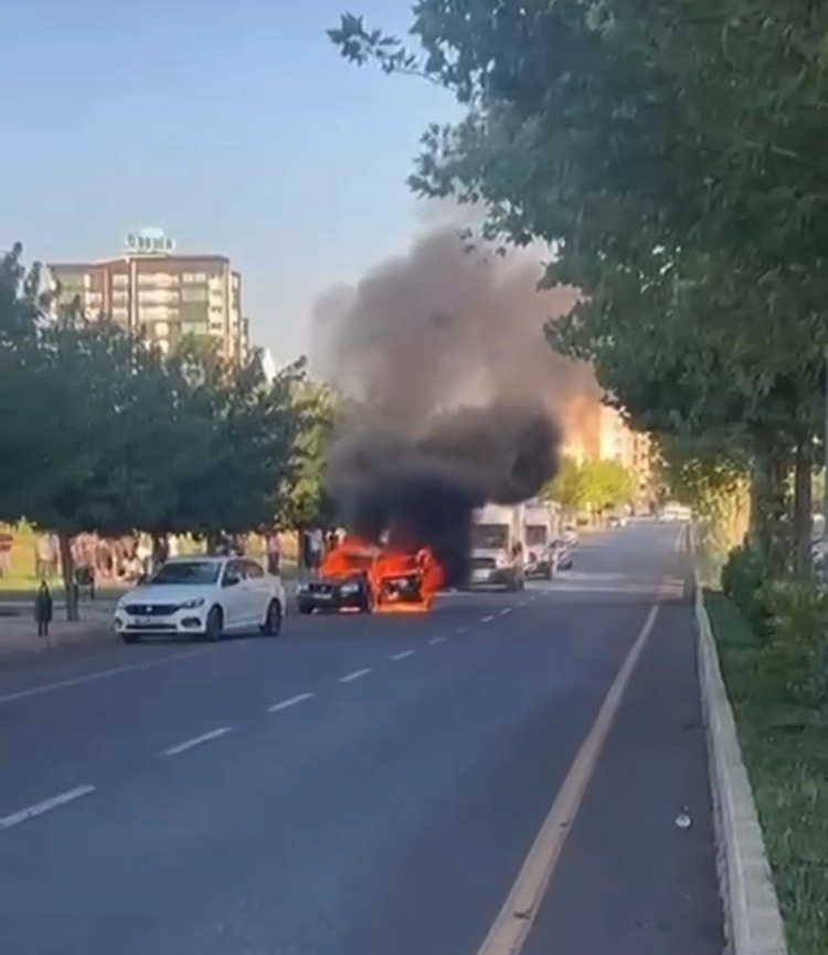 Diyarbakır’da 1 Kişinin Öldüğü, 1 Otomobilin De Yakıldığı Olayda 5 Tutuklama!