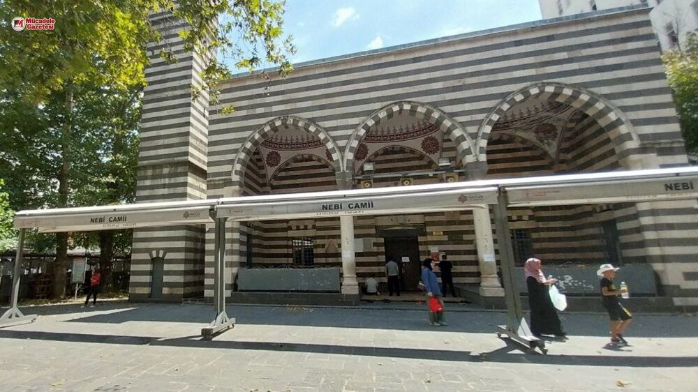 Diyarbakır’da Tarihi Nebi Cami Kapatıldı Sebebi Tepki Çekti!