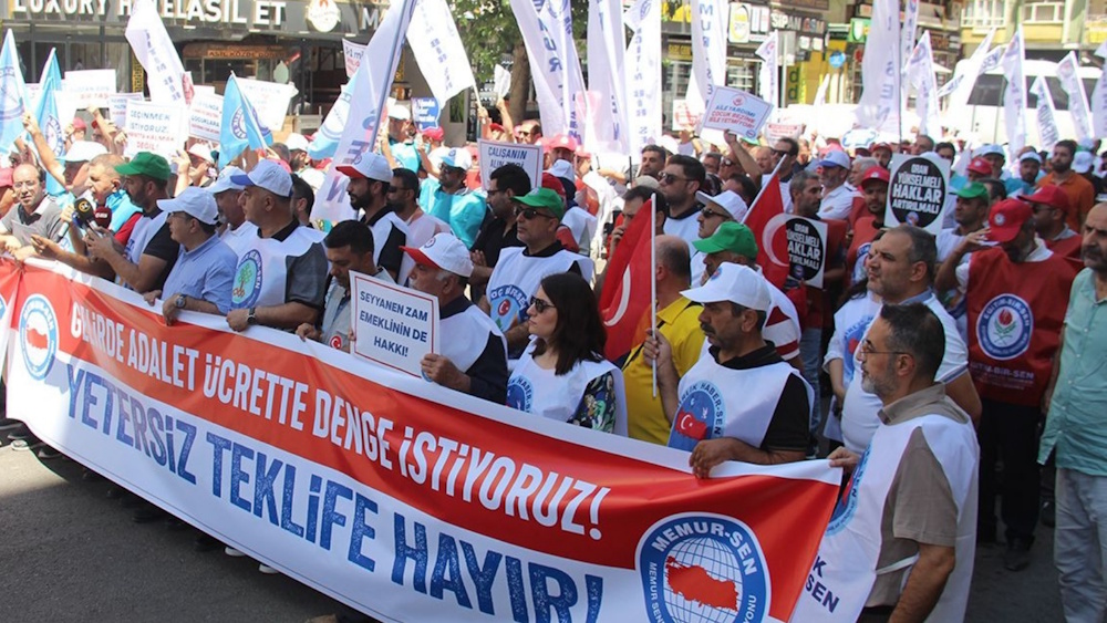Memurlar Diyarbakır’da Toplandı Taleplerini Duyurdu!