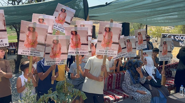 Narin Güran'ın Babaannesi Mezar Başında Ağıt Yaktı Katili Bulun, Adalet Yerini Bulsun! (1)