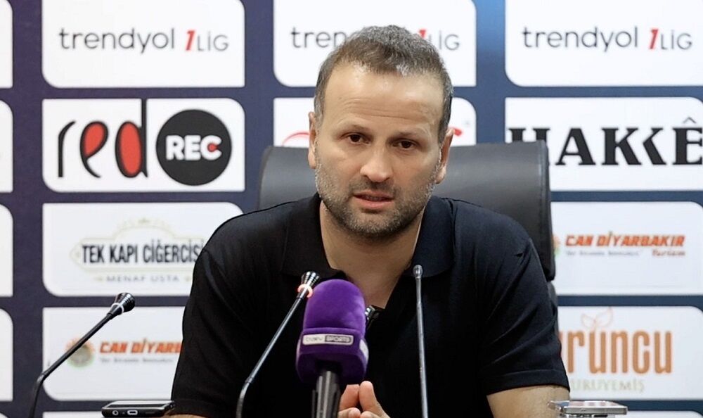 Sivasspor Teknik Direktörü Osman Zeki Korkmaz