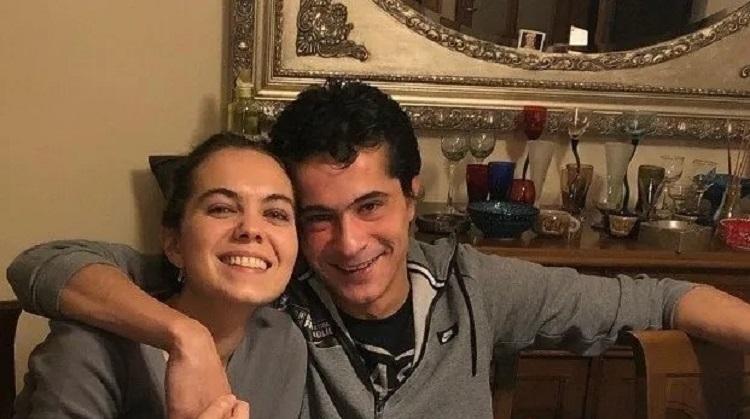 Ünlü Oyuncu İsmail Hacıoğlu’nun Kız Kardeşi De Oyuncu Çıktı! (1)