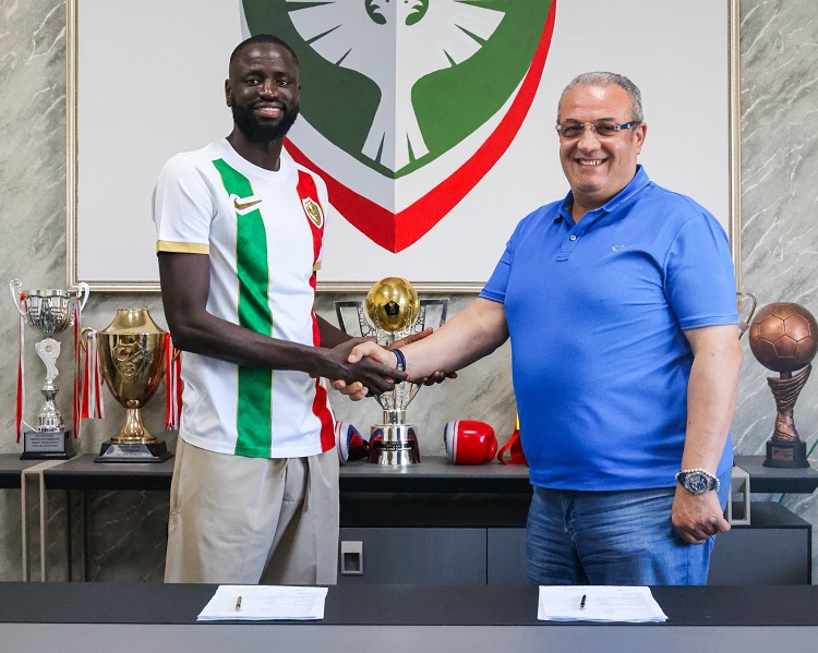 Amedspor Son Transferini Duyurdu Cheikhou Kouyaté Kimdir (1)