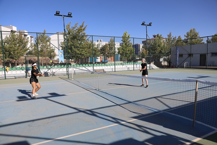 Diyarbakır’da 15. Amed Cup Tenis Turnuvası Sona Erdi Ödül Töreni Yapıldı! (2)