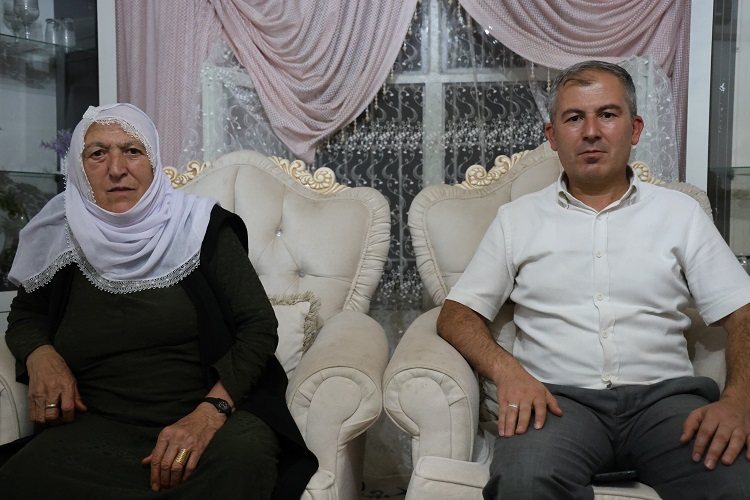Diyarbakır’da Bir Aile, 34 Yıl Önce Doğan Ikizleri Arıyorlar!-1