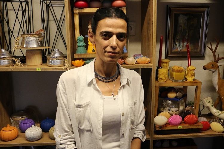 Diyarbakır’da Üretti, Turistlerin Gözdesi Oldu Doğal Mumlar Dikkat Çekiyor! (3)