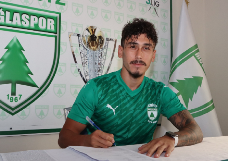 Diyarbekirspor Şampiyon Futbolcuyu Kadrosuna Kattı İşte Ismi!
