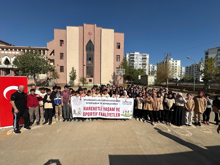 Diyarbakır’da Cumhuriyet Coşkusu 164 Öğrenci Lazer Run Yarışında Buluştu!-1