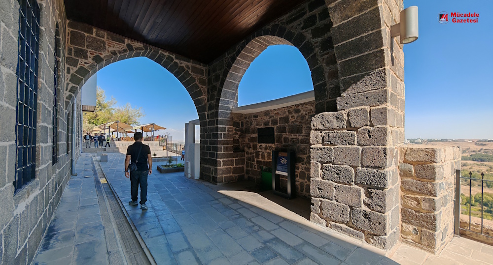 Diyarbakır İç Kale Türbe (16)