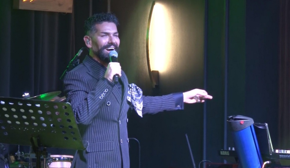 Şarkıcı Mehmet Çevik'ten Güllü Açıklaması Akıllı Kilit Benim Hediyemdi!” (2)