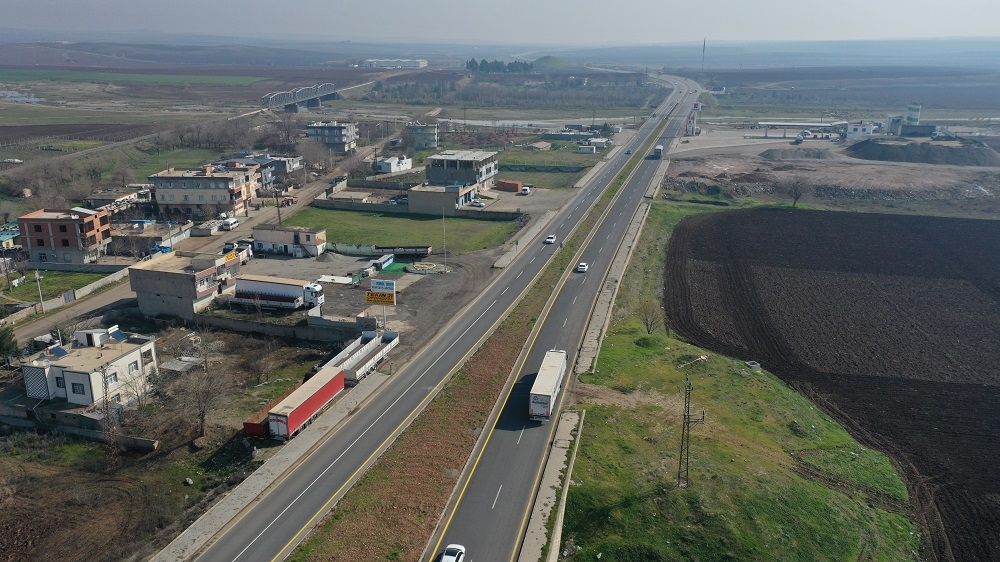 100 Kilometrelik Çile Diyarbakır Batman Yolu 40 Yıldır Neden Bitmiyor