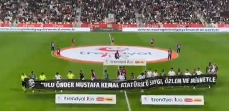 Amedspor, Atatürk Pankartıyla Maça Çıktı Detayları Belli Oldu!