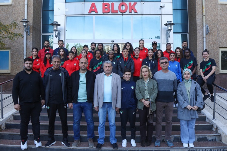 Amedspor'dan Lösemili Çocuklara Moral Ziyareti!-1