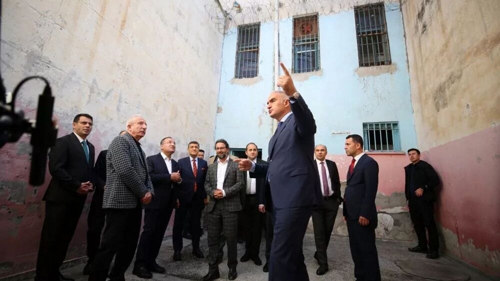 Diyarbakır Cezaevi Bakan Ersoy